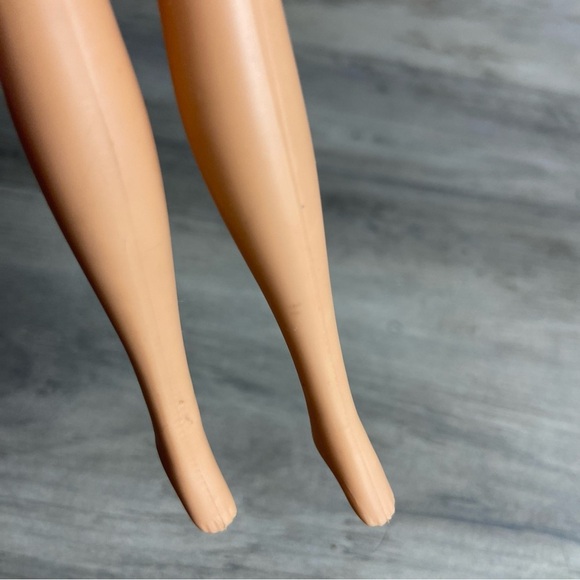 Soccer Player Doll, Blonde Hair Blue Eyes - Picture 11 of 11